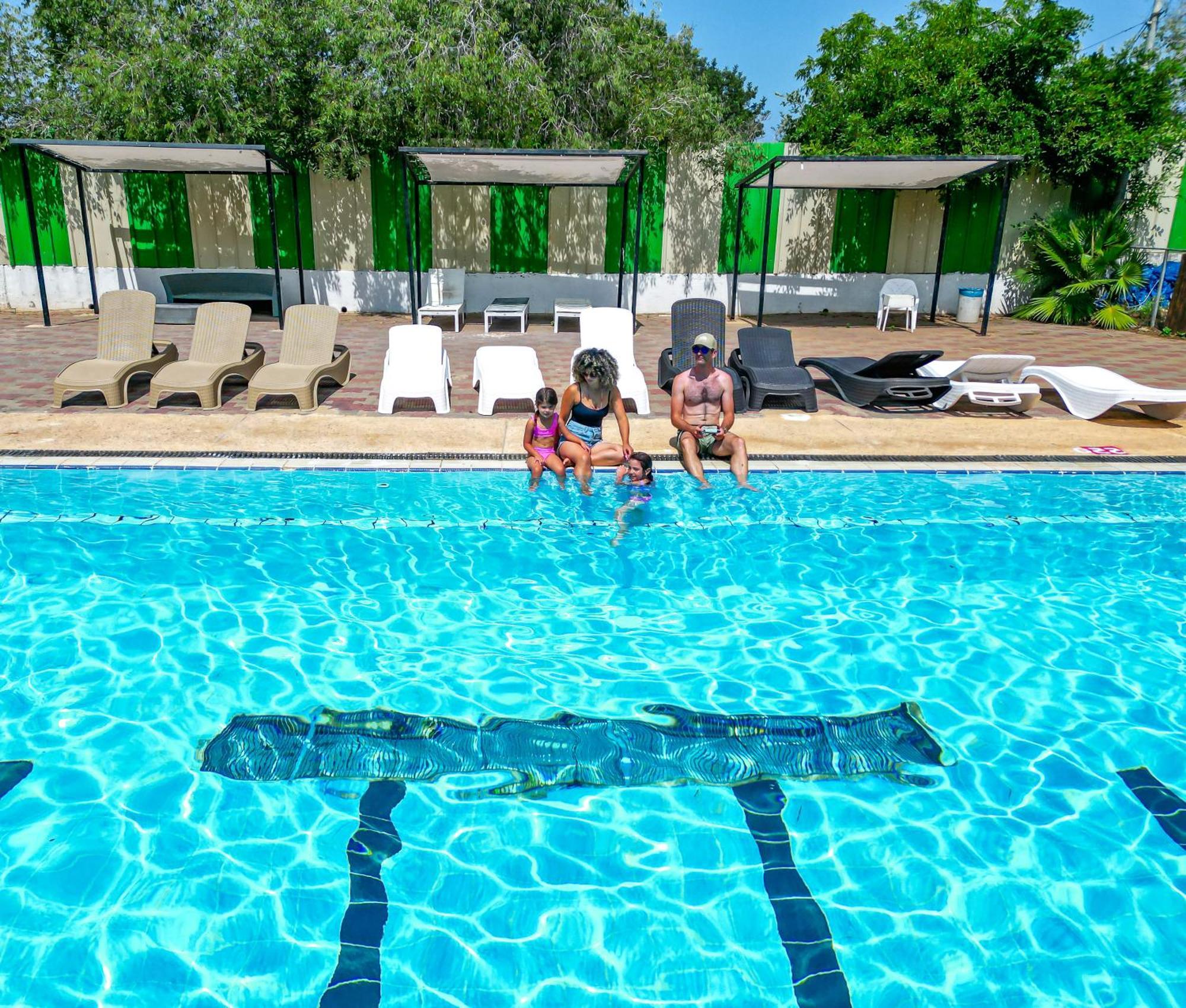 Eden Inn Zikhron Ya'akov Eksteriør bilde
