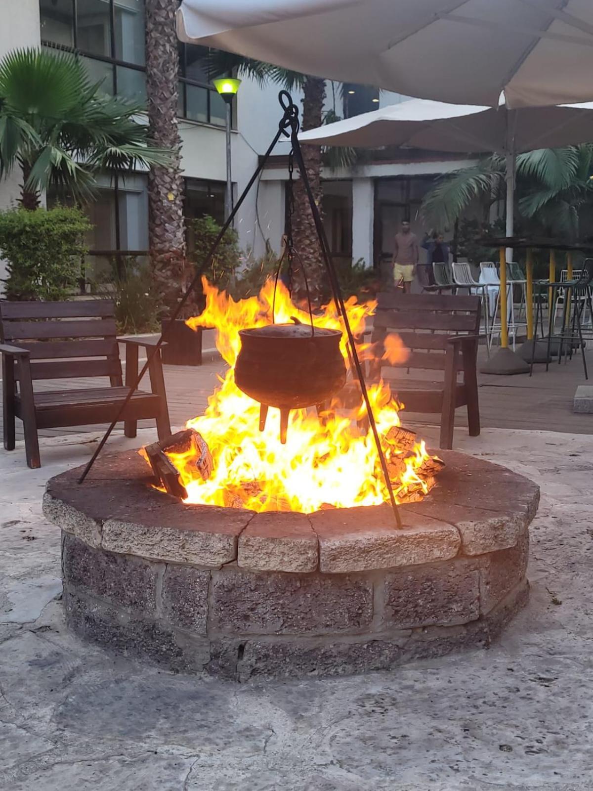 Eden Inn Zikhron Ya'akov Eksteriør bilde