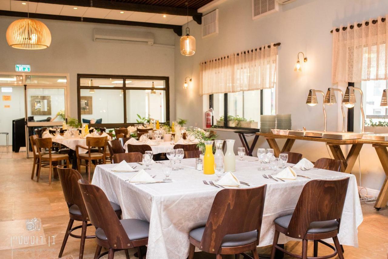 Eden Inn Zikhron Ya'akov Eksteriør bilde