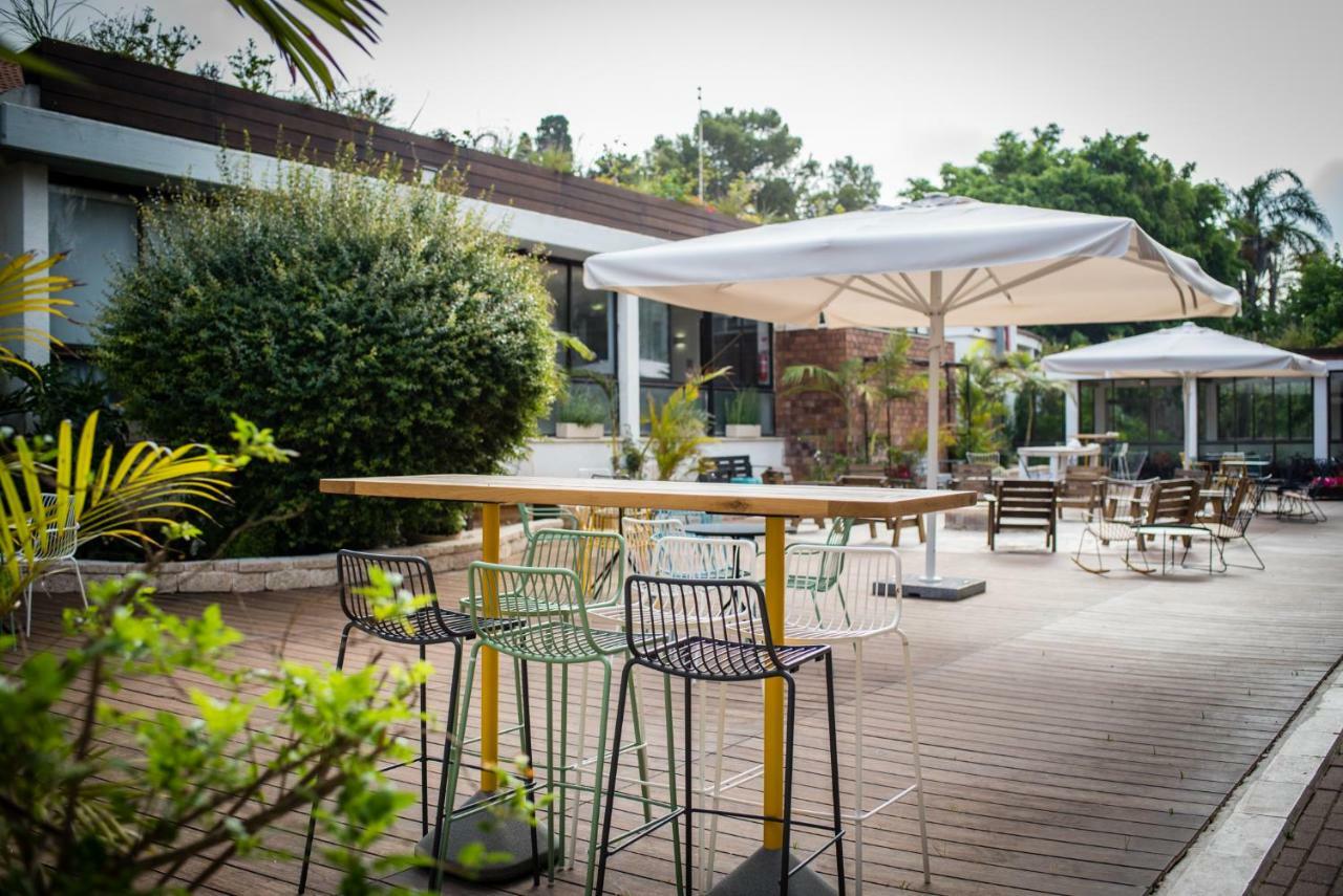 Eden Inn Zikhron Ya'akov Eksteriør bilde